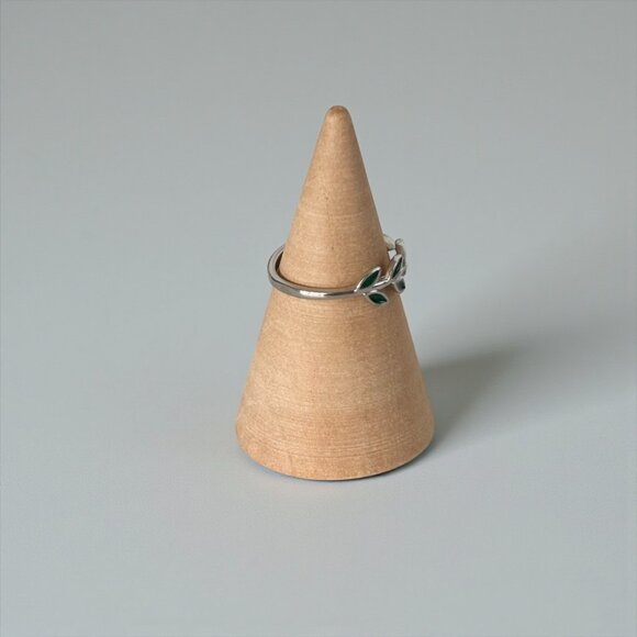 Adjustable Green Silver Toe Ring - Picture 3 of 7